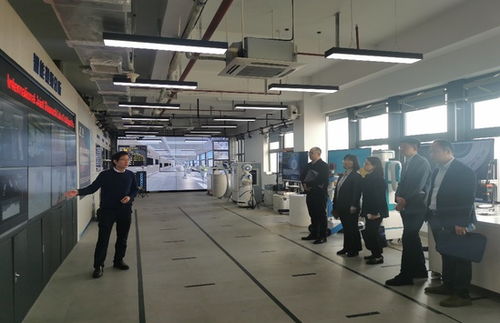 材化学院一行赴上海工程技术大学调研交流